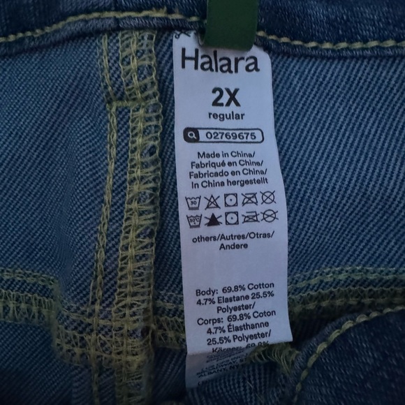 HALARA Women's Relaxed Blue Jeans - Picture 4 of 5